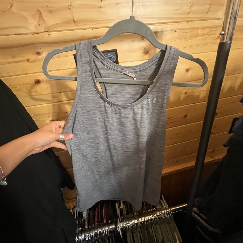 Under armour tank